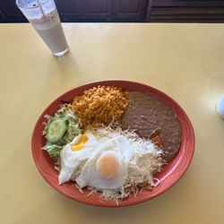 Real Colima 2 Restaurant - Chilaquiles