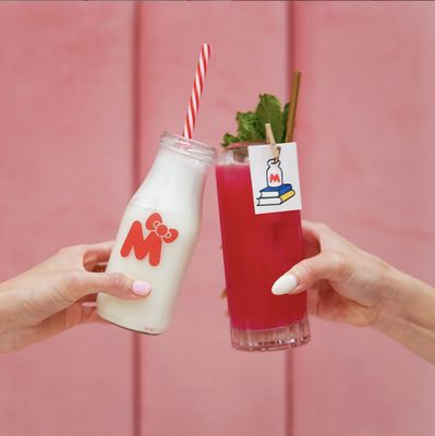 Hello Kitty Café by null