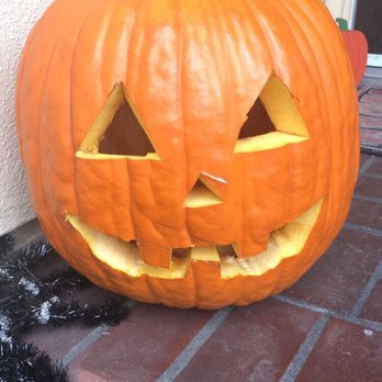 Pa's Pumpkin Patch - After carving the pumpkin! - Amusement Parks Near Me - Lakewood, California Pa's Pumpkin Patch - After carving the pumpkin! - Amusement Parks Near Me - Lakewood, California