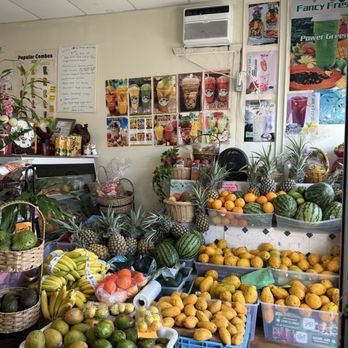 Fancy Fresh Food Shop - Indoors - Juice Bars & Smoothies Near Me - Honolulu, Hawaii