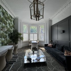 The Lodge Hotel - Lobby