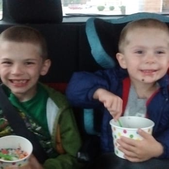 Blend Frozen Yogurt - Dessert time, so we grabbed some frozen yogurt on the go - Ice Cream & Frozen Yogurt Near Me - Lapeer, Michigan