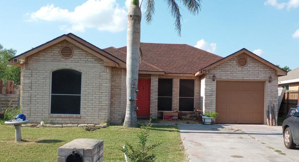 Slide of Lone Star Roofing N Solar