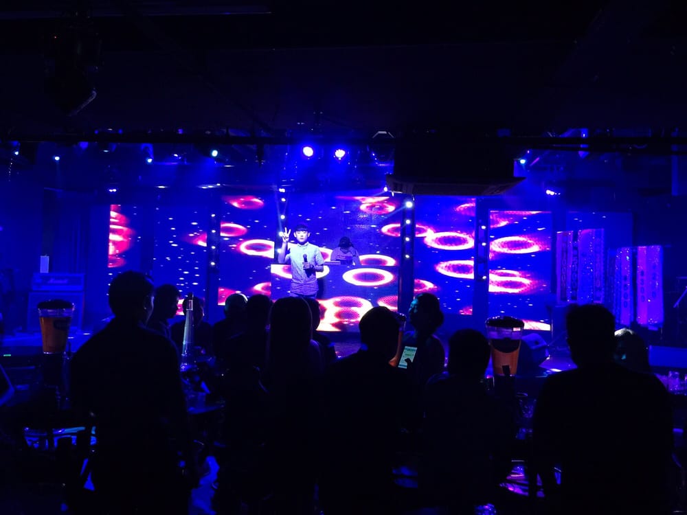 AXIS BAR AND LOUNGE Updated September 2024 28 Photos 5 Raffles