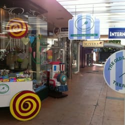 The Old Lolly Shop - Try some delicious lollys at this delightful store