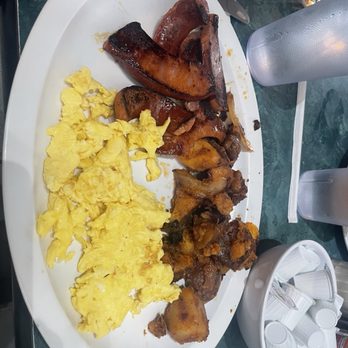 Martin's Coffee Shop - Linguica & Eggs - Coffee & Tea Near Me - Brookline, Massachusetts Martin's Coffee Shop - Linguica & Eggs - Coffee & Tea Near Me - Brookline, Massachusetts