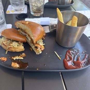 10 Twenty five - Chickety china sandwich, amazing! - Gastropubs Near Me - Fort Myers, Florida