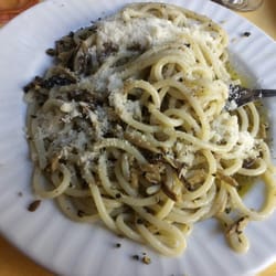 Ristorante-Camere Pane e Vino - Strangozzi al tartufo nero.