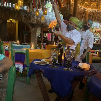 Edith's - Little entertainment while making the coffee - Mexican Near Me - Cabo San Lucas, BCS