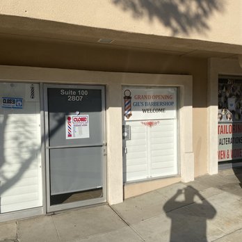 Gil’s Barbershop - Outside of the shop - Barbers Near Me - Thousand Oaks, California Gil’s Barbershop - Outside of the shop - Barbers Near Me - Thousand Oaks, California