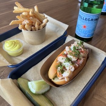 Holdfast Specialty Seafood - Hot Lobster Roll & French Fries - Salt & Vinegar - Seafood Near Me - Boston, Massachusetts