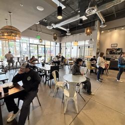 Bully Brew - Main dining area