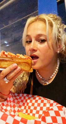 Mason's Famous Lobster Rolls by null