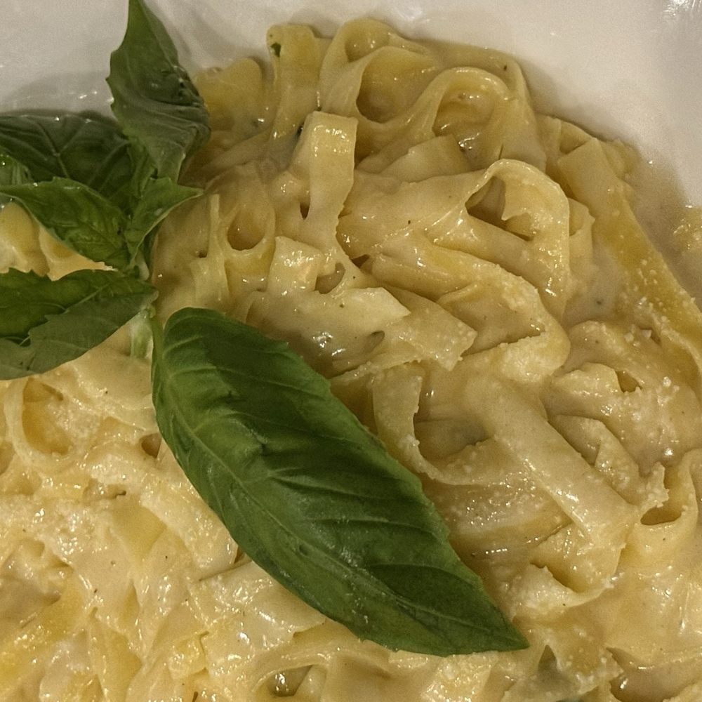 Poppys Italiano - Fettuccini Alfredo - Italian Near Me - St. Augustine, Florida Poppys Italiano - Fettuccini Alfredo - Italian Near Me - St. Augustine, Florida