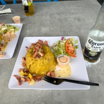 Mickey's Restaurant - Mofongo de Pulpo al ajillo - Seafood Near Me - Naguabo, Puerto Rico