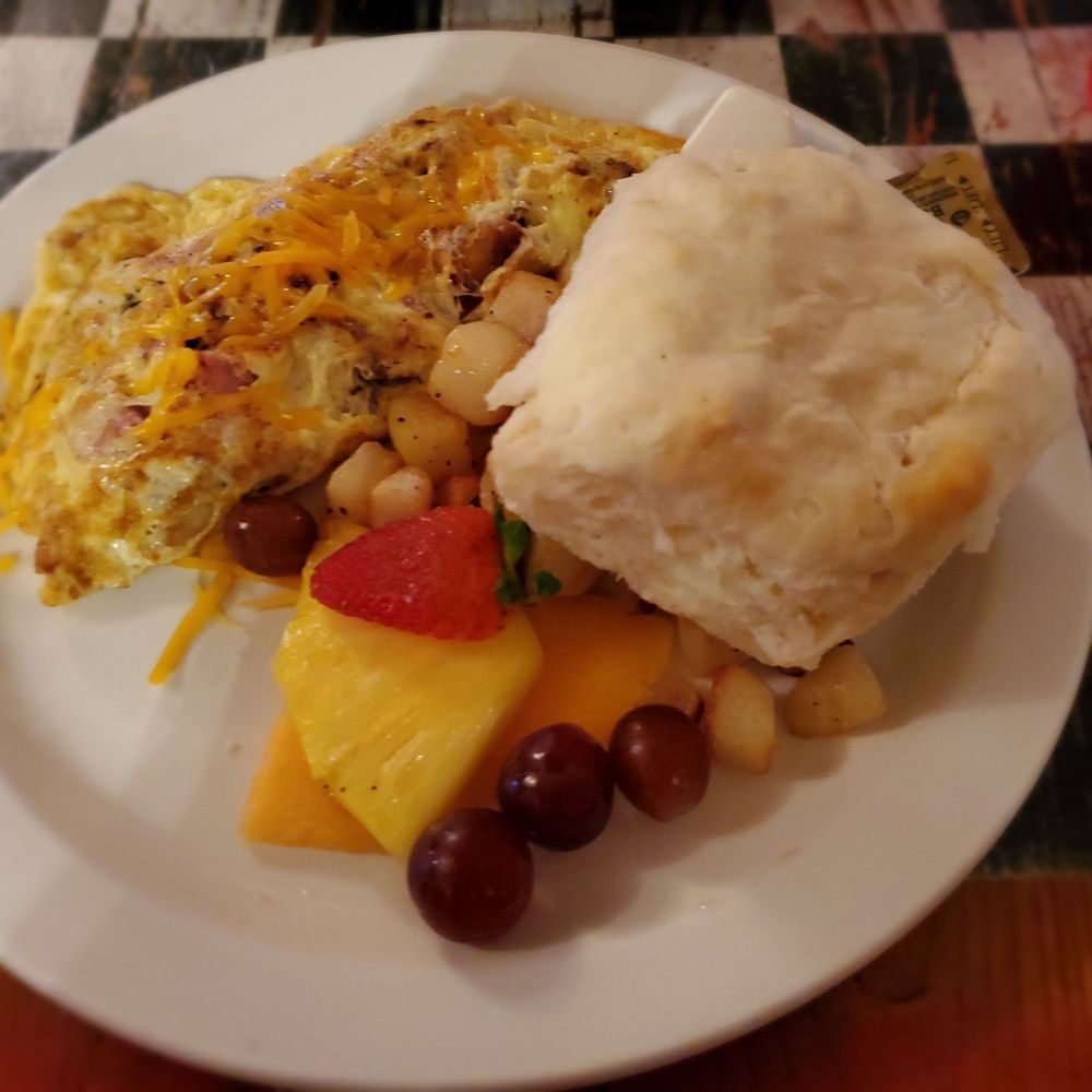 Backyard Bistro - Meat omelette - American Near Me - Pipe Creek, Texas