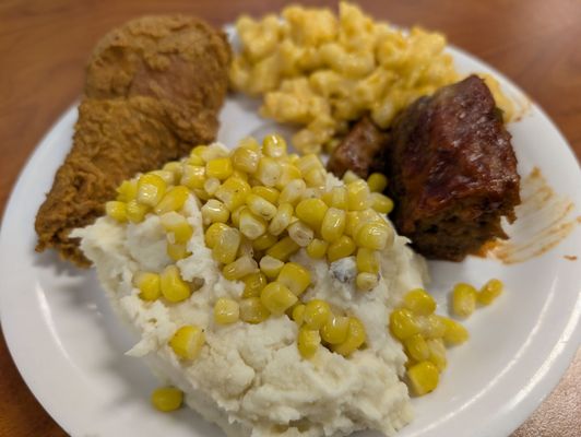 Golden Corral Buffet & Grill by null