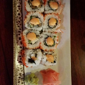 Thai-Am 2 - This is Tampa roll, it says it has white fish, smelt roe & scallion. I think the fish was tempura fried, this roll is delicious. - Thai Near Me - Madeira Beach, Florida
