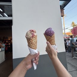 Single scoops in waffle cones Single scoops in waffle cones