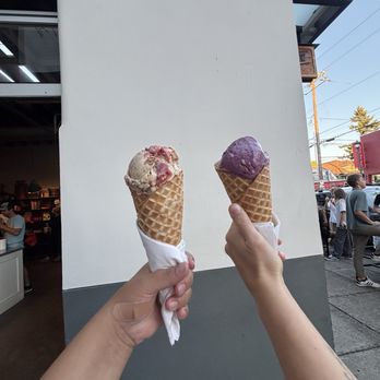 Salt & Straw - Single scoops in waffle cones - Ice Cream & Frozen Yogurt Near Me - Portland, Oregon Salt & Straw - Single scoops in waffle cones - Ice Cream & Frozen Yogurt Near Me - Portland, Oregon