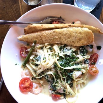 Pearl Tavern - Shrimp Fettuccini ??? Yes, Please !!! - New American Near Me - Lee's Summit, Missouri Pearl Tavern - Shrimp Fettuccini ??? Yes, Please !!! - New American Near Me - Lee's Summit, Missouri