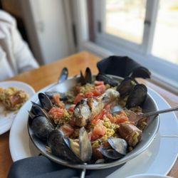 Dorsay Pub Britannique - Paella smaller size