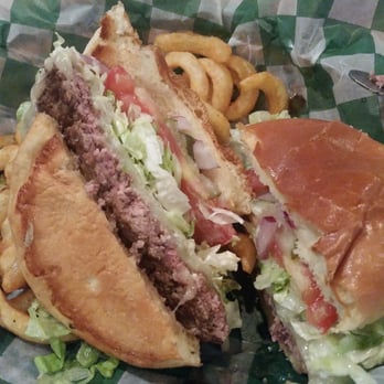 Beef 'O' Brady's - Asked for medium rare. Said they cant do it and only can do medium... now i understand why. Wendy's burgers are thicker... lol - Pubs Near Me - Spring Hill, Florida