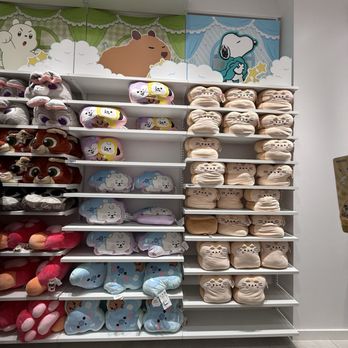 Miniso Friends - Accessories Near Me - Honolulu, Hawaii