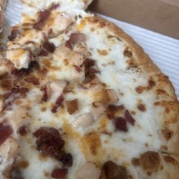 Chicken bacon ranch pizza is missing tomatoes like it says in the web it's supposed to be included Chicken bacon ranch pizza is missing tomatoes like it says in the web it's supposed to be included