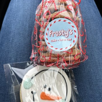 Frosty's - Sugar cookie and frosted oatmeal cookies - Ice Cream & Frozen Yogurt Near Me - Lakewood, Ohio