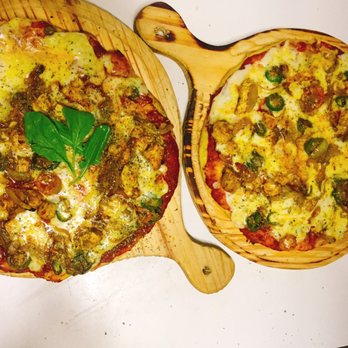 The Stand - Spicy curry chicken pizza - American Near Me - Buenos Aires, C