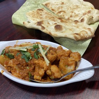 Kabab N Chutney - Aloo Gobhi and naan - Indian Near Me - Sacramento, California Kabab N Chutney - Aloo Gobhi and naan - Indian Near Me - Sacramento, California