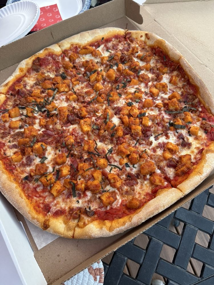 King Pizza North Logo