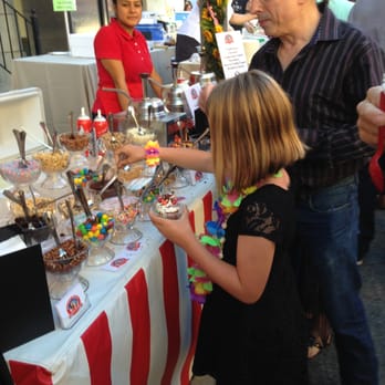 Dandy Don's Ice Cream Sundae Bar Catering - Ice Cream & Frozen Yogurt Near Me - Van Nuys, California