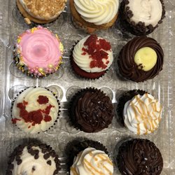 P-Dilly's Cupcakes - 12 cupcakes, gluten-free and regular mixed.