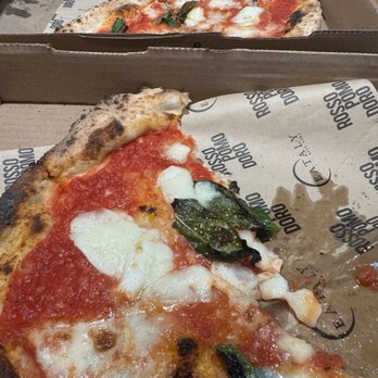 Terra - Pizza Margherita Napoli - Cocktail Bars Near Me - Los Angeles, California