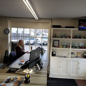 Auto Solutions - Inside view of our office. - Auto Repair Near Me - Leesburg, Virginia