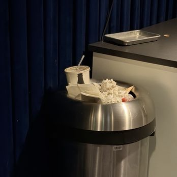 LOOK Dine-In Cinemas - Over flowing trash cans - Cinema Near Me - Glendale, California LOOK Dine-In Cinemas - Over flowing trash cans - Cinema Near Me - Glendale, California