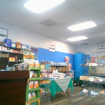 Water Tree Tsalach - Water by the gallons and snacks - Water Delivery Near Me - Spring, Texas