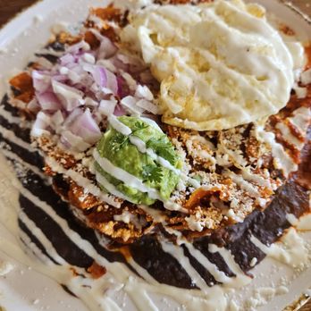 Madres Brunch - Chilaquilles rojos - Breakfast & Brunch Near Me - Bellflower, California Madres Brunch - Chilaquilles rojos - Breakfast & Brunch Near Me - Bellflower, California
