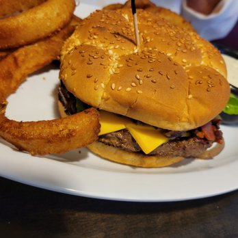Zorba's Pizza - Burger with onion rings - Italian Near Me - Millbrae, California Zorba's Pizza - Burger with onion rings - Italian Near Me - Millbrae, California