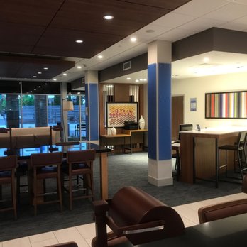 Holiday Inn Express & Suites Springfield North - Hotels Near Me - Springfield, Missouri Holiday Inn Express & Suites Springfield North - Hotels Near Me - Springfield, Missouri