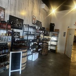 Legends Distillery - The store to purchase the spirits produced