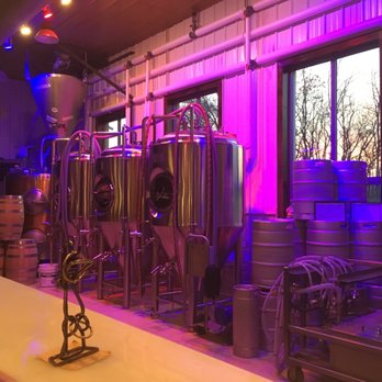 Noble Stein Brewing Company - Bar view - Breweries Near Me - Indiana, Pennsylvania
