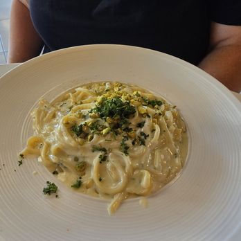Brunello - Linguini Al Gorgonzola E Pistachio - Italian Near Me - Las Vegas, Nevada