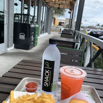 Shake Shack Metairie - Outdoor Patio Seating - Burgers Near Me - Metairie, Louisiana Shake Shack Metairie - Outdoor Patio Seating - Burgers Near Me - Metairie, Louisiana