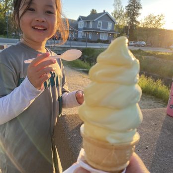 Meadowlark Dairy - Lemon / lime swirl - Ice Cream & Frozen Yogurt Near Me - Pleasanton, California Meadowlark Dairy - Lemon / lime swirl - Ice Cream & Frozen Yogurt Near Me - Pleasanton, California