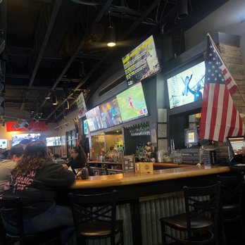 4th & Mill - American Near Me - Rancho Cucamonga, California