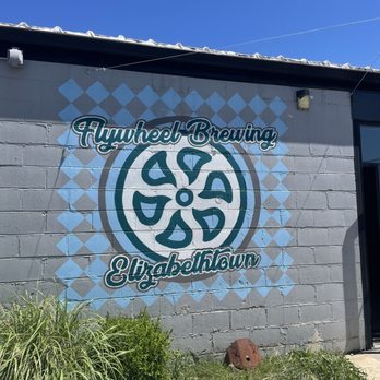 Flywheel Brewing - Flywheel mural on building - Brewpubs Near Me - Elizabethtown, Kentucky