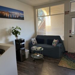 Fengli Lan, LAc, PhD, QME, Prof. - Research-based Acupuncture - Reception room